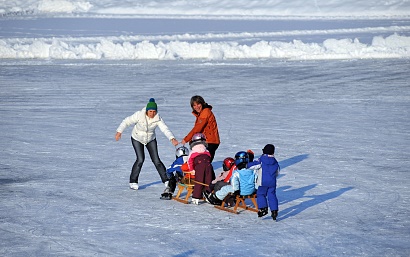 Ice skating on the swimming lake - Salvenaland